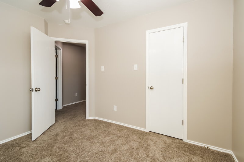 2,335/Mo, 10005 Sterling Place Dr Conroe, TX 77303 Bedroom View