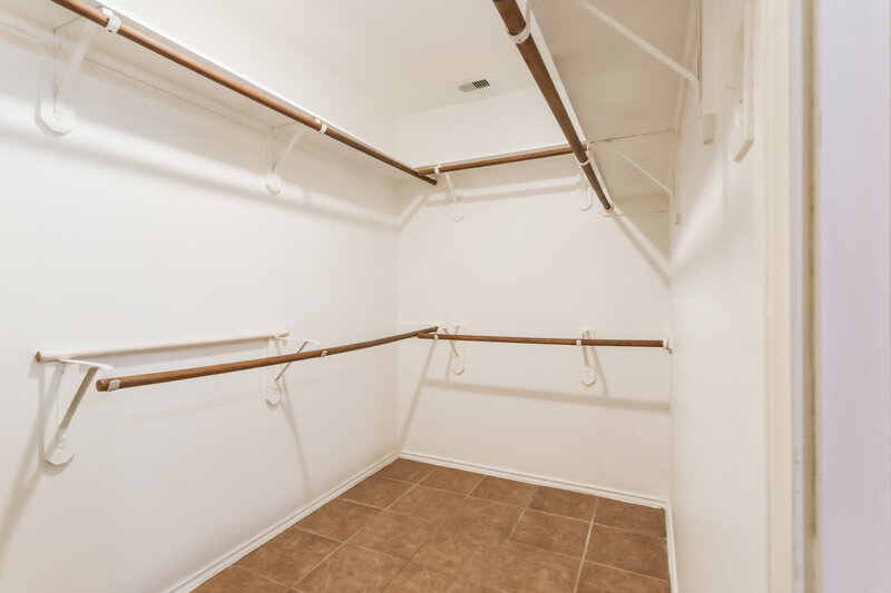 1,900/Mo, 10005 Sterling Place Dr Conroe, TX 77303 Amenities View