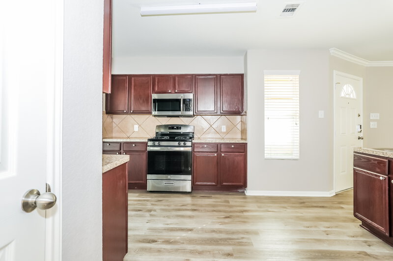 2,660/Mo, 16750 Warbler Dr Conroe, TX 77385 Kitchen View