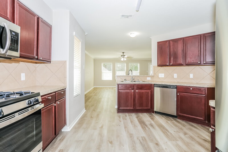 2,660/Mo, 16750 Warbler Dr Conroe, TX 77385 Kitchen View 2