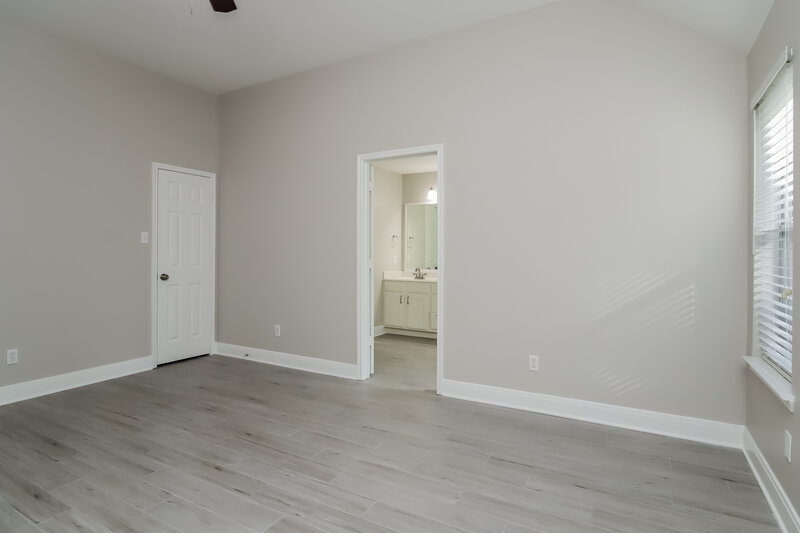 2,220/Mo, 4107 Blue Forest Dr Humble, TX 77346 Main Bedroom View