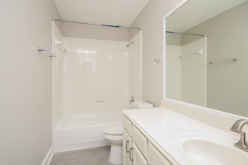2,220/Mo, 4107 Blue Forest Dr Humble, TX 77346 Bathroom View