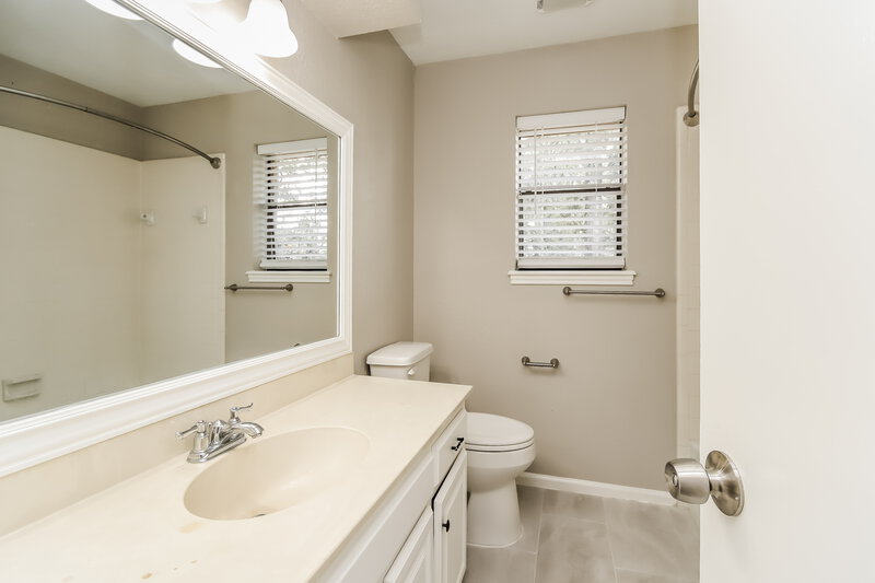 2,155/Mo, 18 Laguna Rd Montgomery, TX 77356 Bathroom View