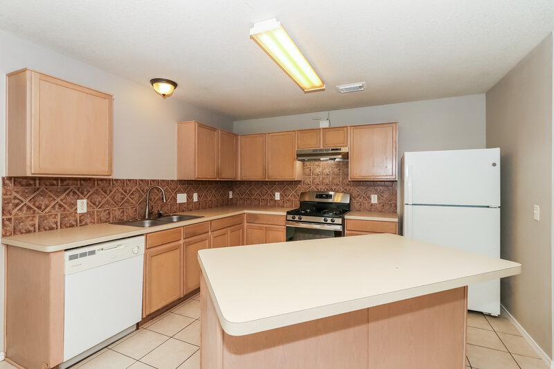 2,275/Mo, 10111 Antelope Aly Missouri City, TX 77459 Kitchen View