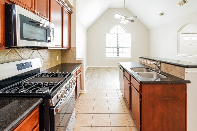 2,760/Mo, 29748 Meridian Hill Dr Spring, TX 77386 Kitchen View