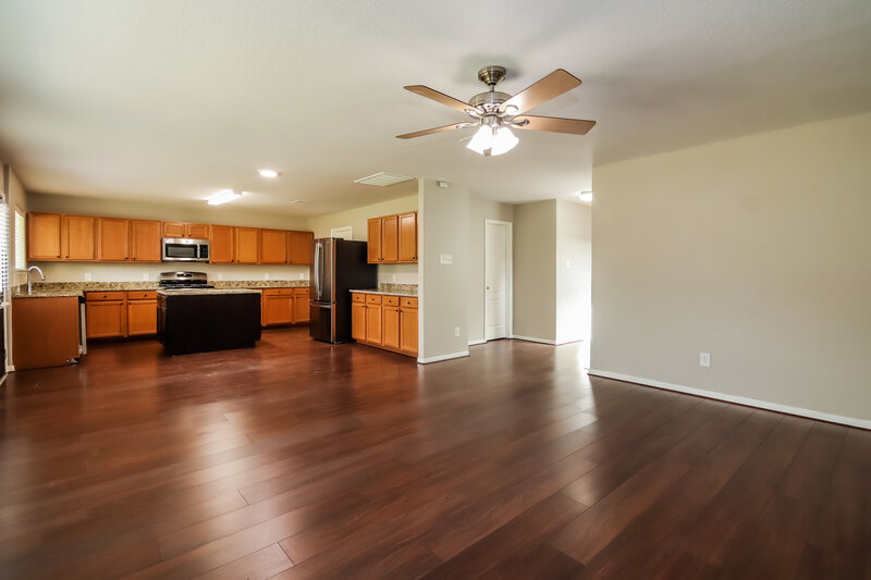2,455/Mo, 4601 Clemwood Ln Kingwood, TX 77345 Living Room View 3