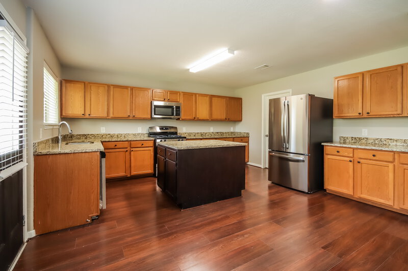 2,455/Mo, 4601 Clemwood Ln Kingwood, TX 77345 Kitchen View