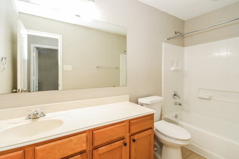 2,455/Mo, 4601 Clemwood Ln Kingwood, TX 77345 Bathroom View