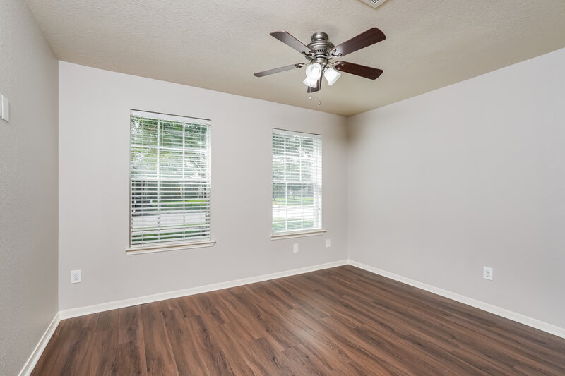 2,595/Mo, 4043 Basswood Dr Dickinson, TX 77539 Bedroom View