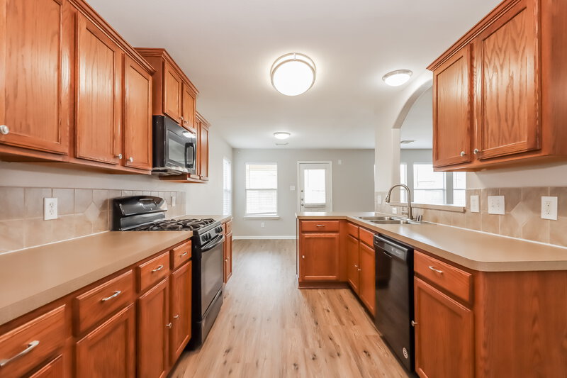 2,500/Mo, 7926 Summerdale Dr Rosenberg, TX 77469 Kitchen View 2