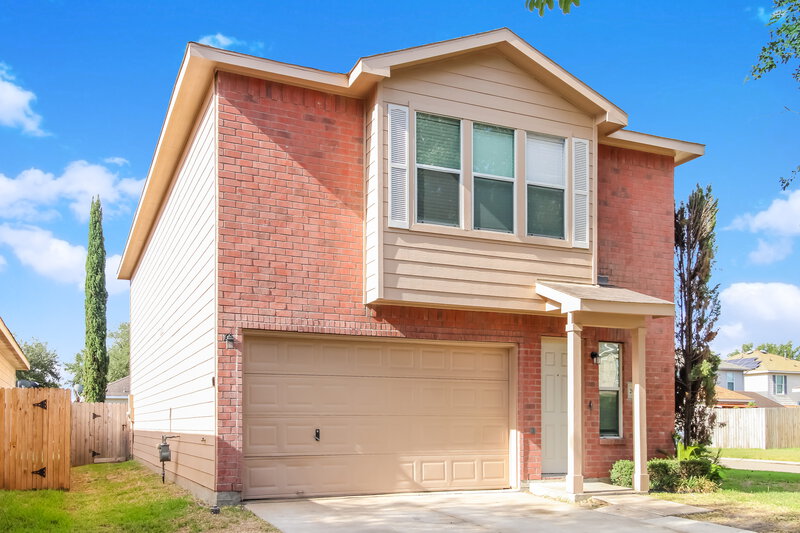 0/Mo, 20135 Baron Brook Dr Cypress, TX 77433 Front View