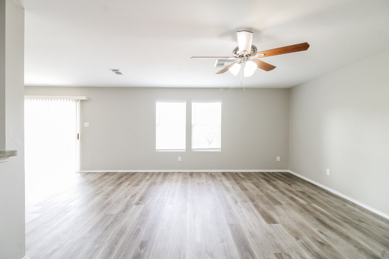 0/Mo, 20135 Baron Brook Dr Cypress, TX 77433 Living Room View