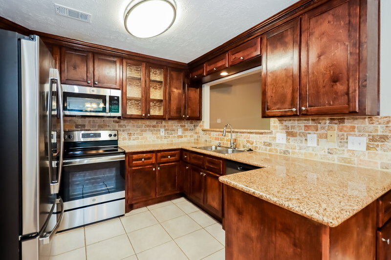 2,585/Mo, 317 Thistlewood Ct League City, TX 77573 Kitchen View