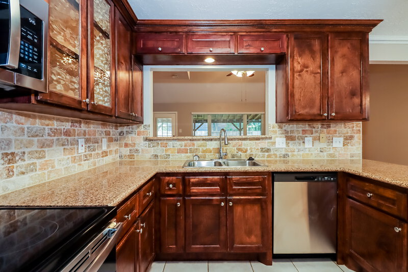 2,585/Mo, 317 Thistlewood Ct League City, TX 77573 Kitchen View 2