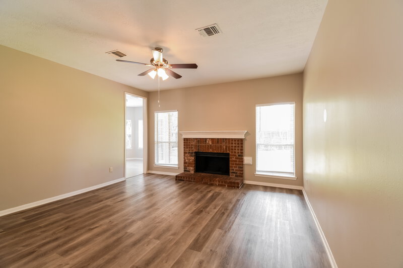 2,685/Mo, 3626 Timothy Ln Richmond, TX 77406 Living Room View 2