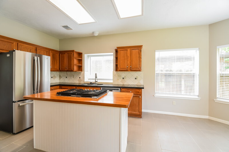 2,685/Mo, 3626 Timothy Ln Richmond, TX 77406 Kitchen View