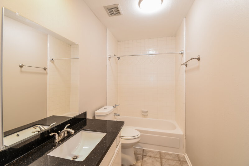 2,685/Mo, 3626 Timothy Ln Richmond, TX 77406 Bathroom View