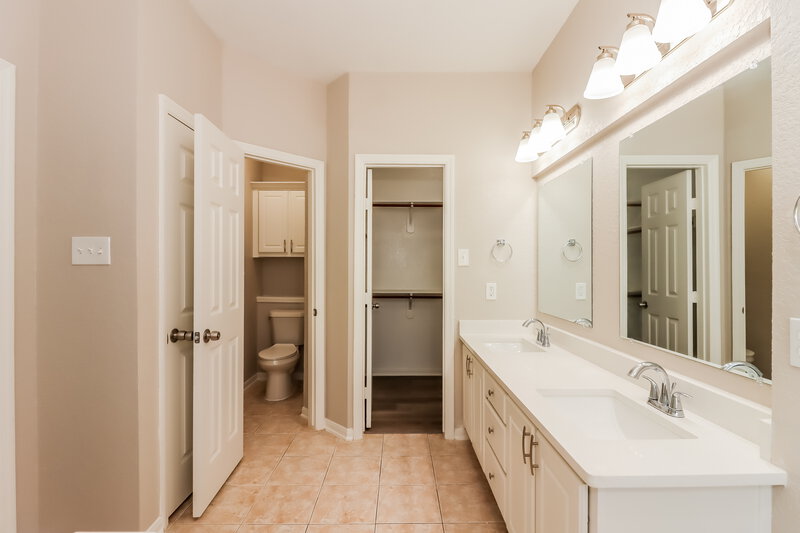 2,075/Mo, 2014 Spreading Bough Ln Richmond, TX 77406 Bathroom View