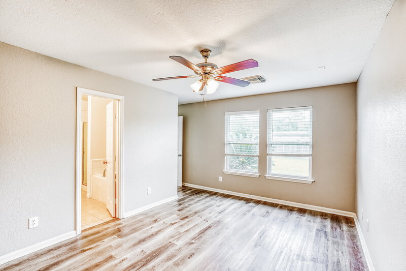 1,995/Mo, 4703 Montclair Hill Ln Fresno, TX 77545 Main Bedroom View