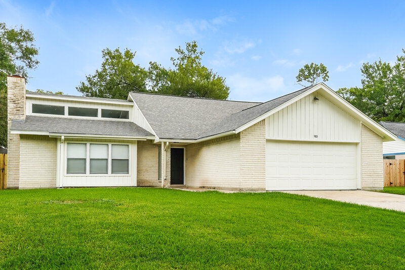 1,905/Mo, 910 Companion Dr Crosby, TX 77532 External View
