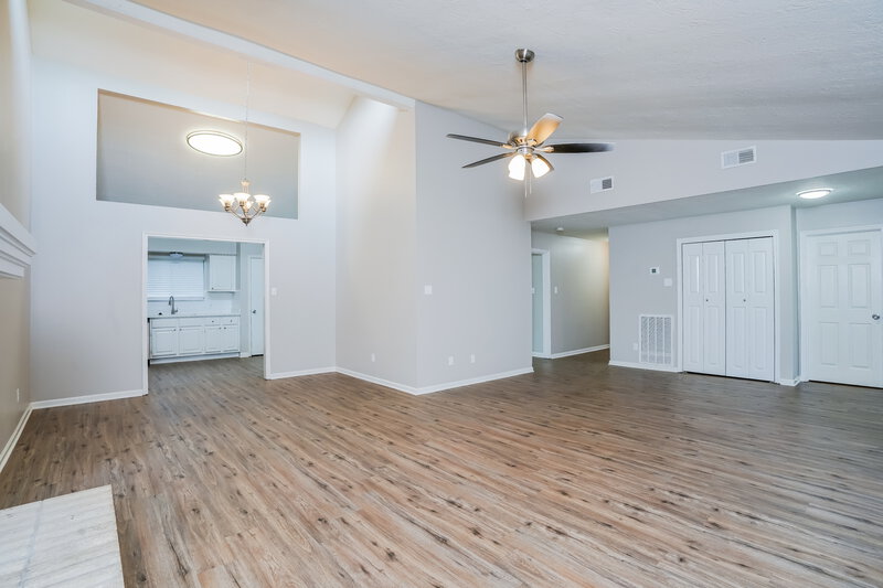 1,905/Mo, 910 Companion Dr Crosby, TX 77532 Dining Room View
