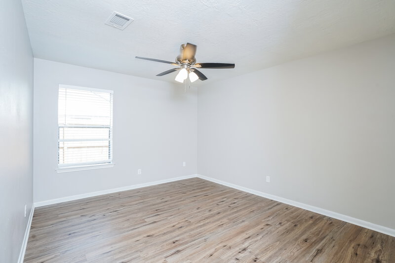 1,905/Mo, 910 Companion Dr Crosby, TX 77532 Bedroom View 2