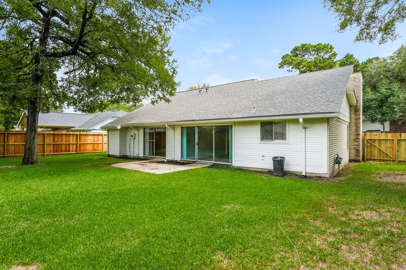 1,905/Mo, 910 Companion Dr Crosby, TX 77532 Rear View