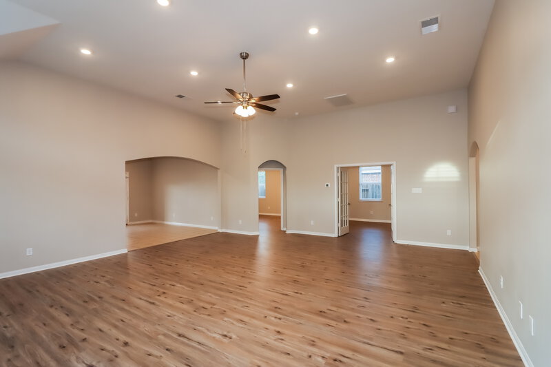 2,145/Mo, 2327 Golden Brandy Ln Rosenberg, TX 77469 Living Room View 2