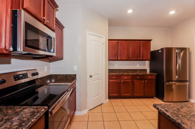 2,145/Mo, 2327 Golden Brandy Ln Rosenberg, TX 77469 Kitchen View 2
