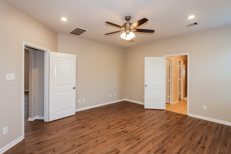2,145/Mo, 2327 Golden Brandy Ln Rosenberg, TX 77469 Main Bedroom View 2