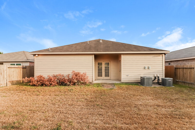 2,145/Mo, 2327 Golden Brandy Ln Rosenberg, TX 77469 Rear View