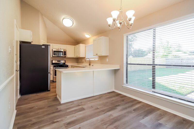 1,845/Mo, 5014 Meadow Crest St La Porte, TX 77571 Dining Room View