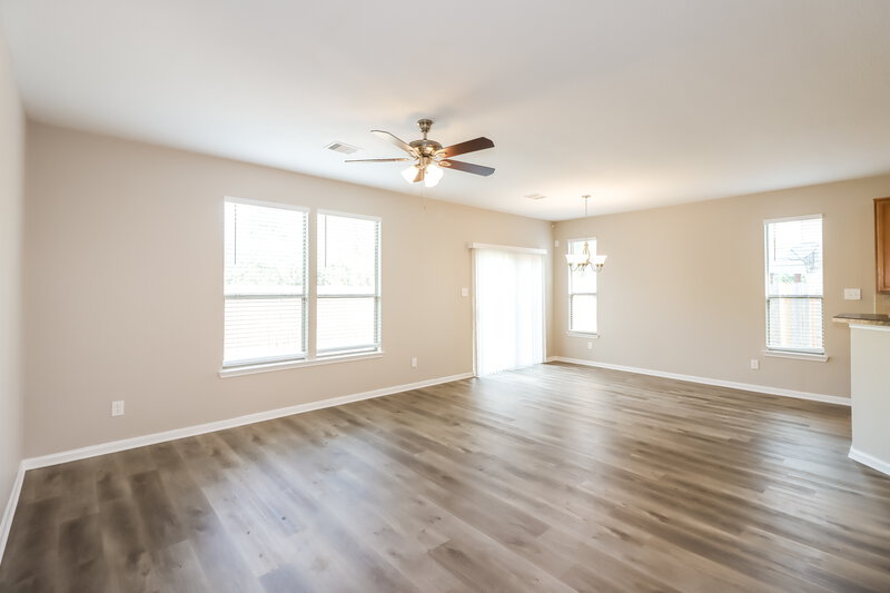 2,200/Mo, 8506 Planters Moon Ln Richmond, TX 77407 Living Room View
