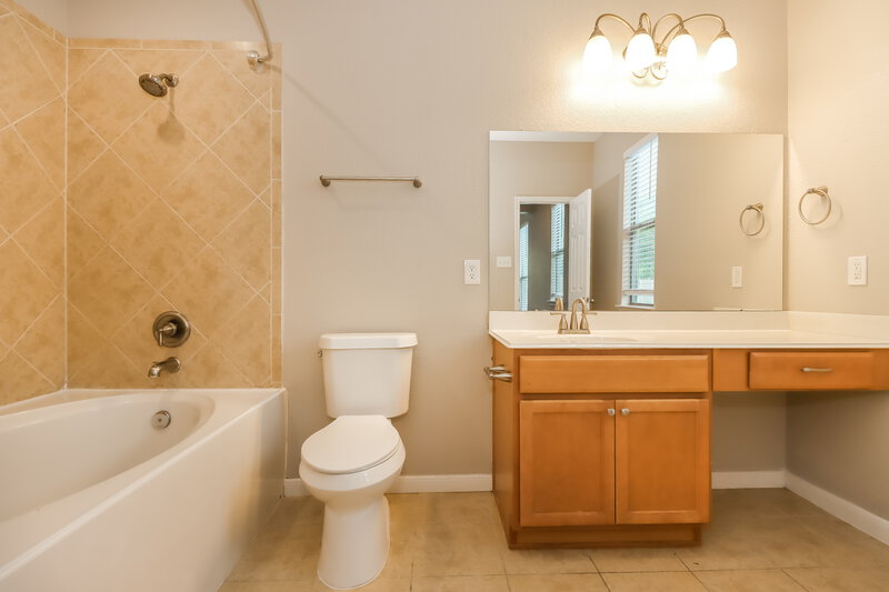 2,200/Mo, 8506 Planters Moon Ln Richmond, TX 77407 Bathroom View