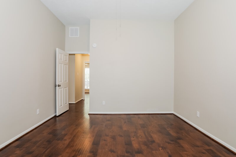2,245/Mo, 12104 La Salle River Rd Conroe, TX 77304 Main Bedroom View 2
