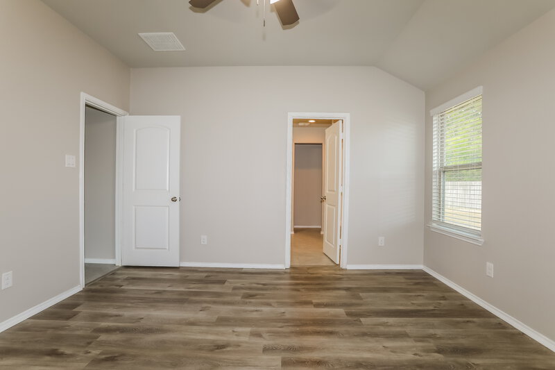2,315/Mo, 23906 Paper Birch Ct Tomball, TX 77375 Main Bedroom View