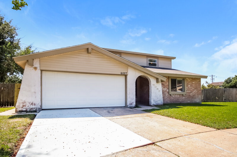 2,110/Mo, 6027 Leafwood Cir League City, TX 77573 External View
