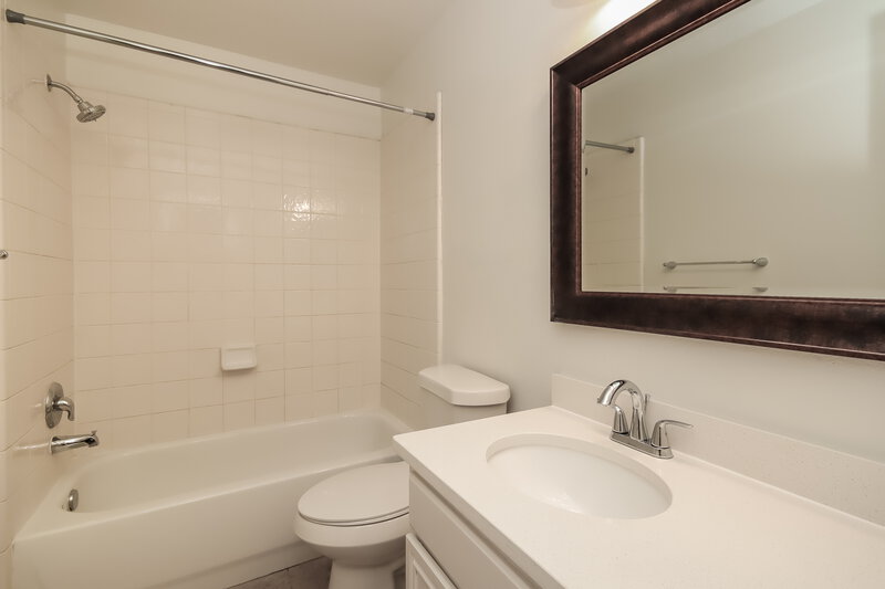 2,665/Mo, 1903 Plum Falls Ln Pearland, TX 77581 Bathroom View 2