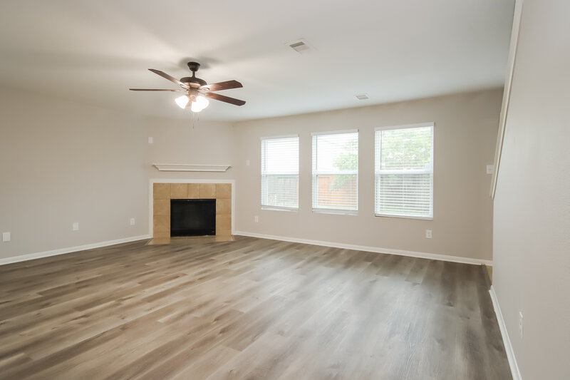 2,030/Mo, 16828 Northern Flicker Trl Conroe, TX 77385 Living Room View 3
