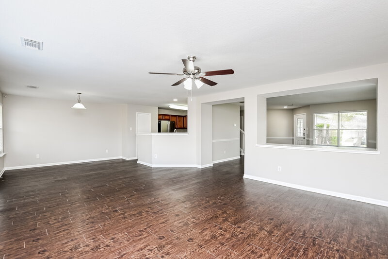 2,085/Mo, 11331 Sugar Bowl Dr Tomball, TX 77375 Living Room View