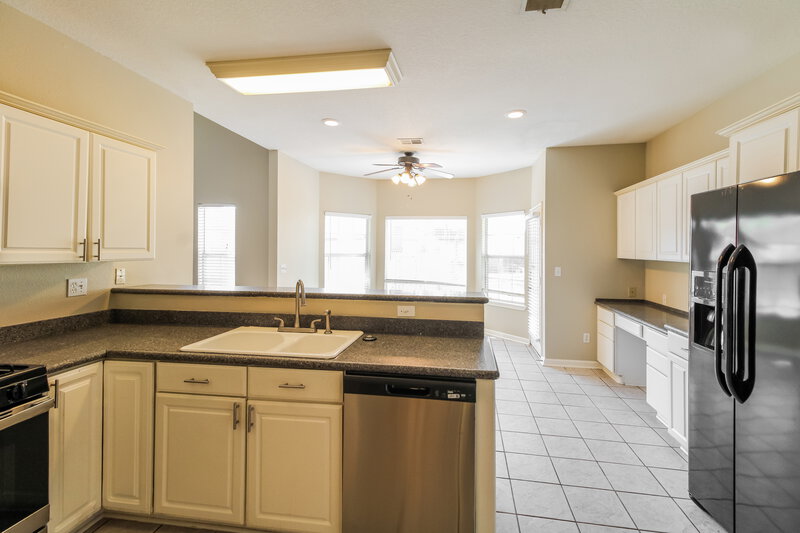 2,445/Mo, 19143 Sprintwood Ct Humble, TX 77346 Kitchen View