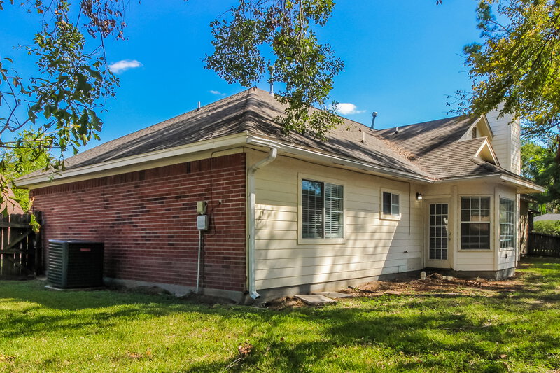 2,445/Mo, 19143 Sprintwood Ct Humble, TX 77346 Rear View