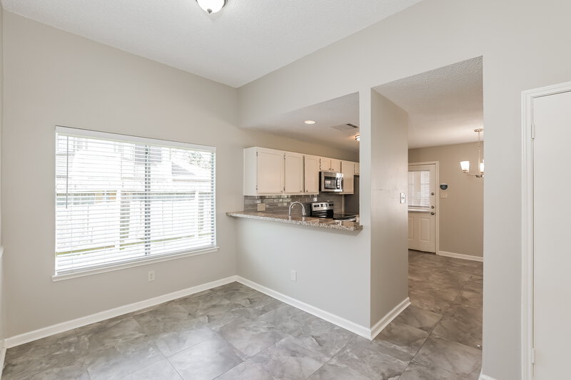 1,935/Mo, 8615 Pine Falls Dr Houston, TX 77095 Dining Room View