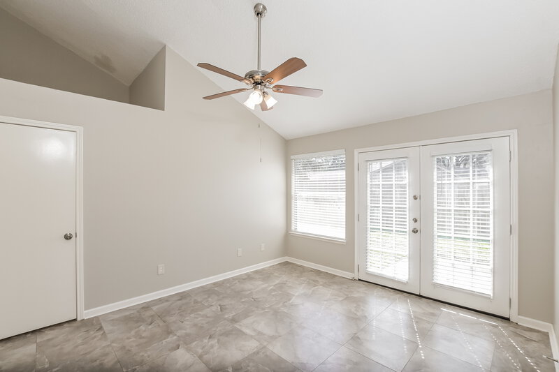 1,935/Mo, 8615 Pine Falls Dr Houston, TX 77095 Main Bedroom View