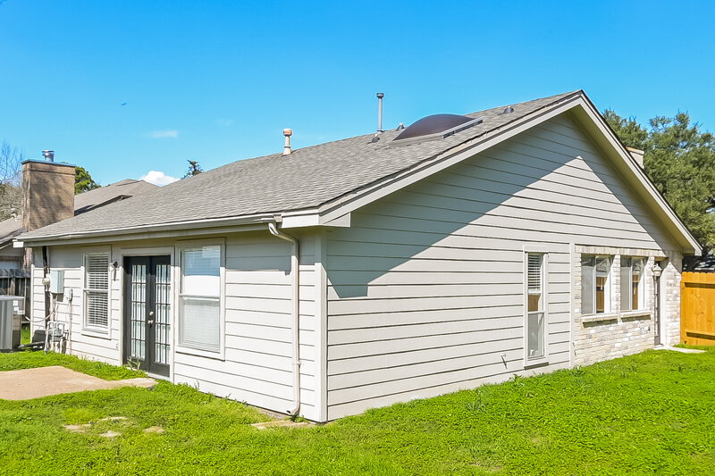 1,935/Mo, 8615 Pine Falls Dr Houston, TX 77095 Rear View