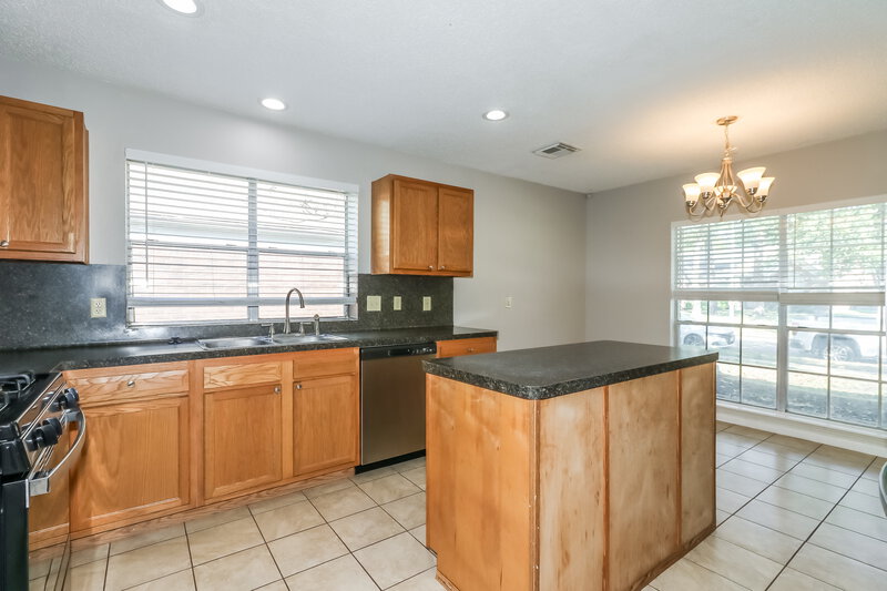 2,100/Mo, 19019 Oakway Dr Humble, TX 77346 Kitchen View