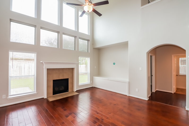 2,270/Mo, 4807 Chase Stone Dr Bacliff, TX 77518 Living Room View