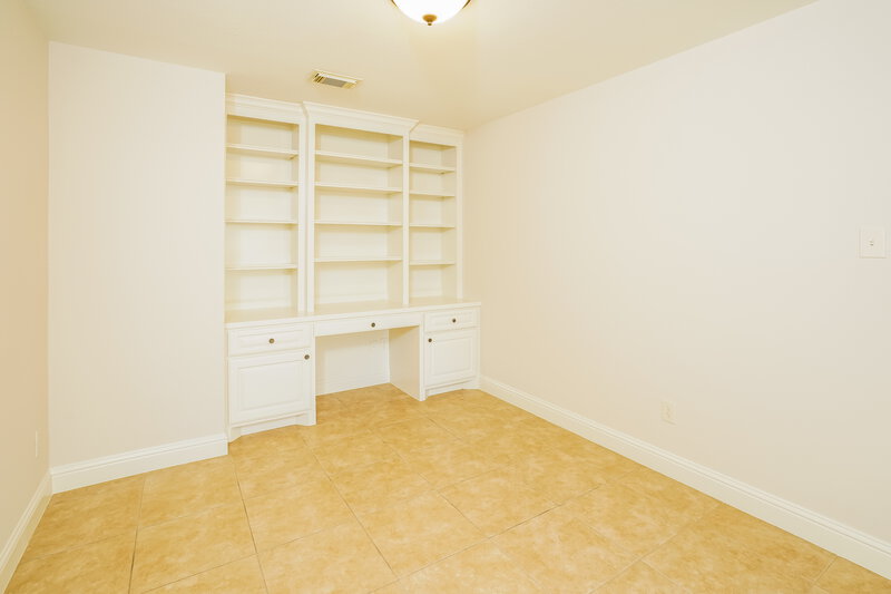 3,250/Mo, 29526 Legends Stone Dr Spring, TX 77386 Den View