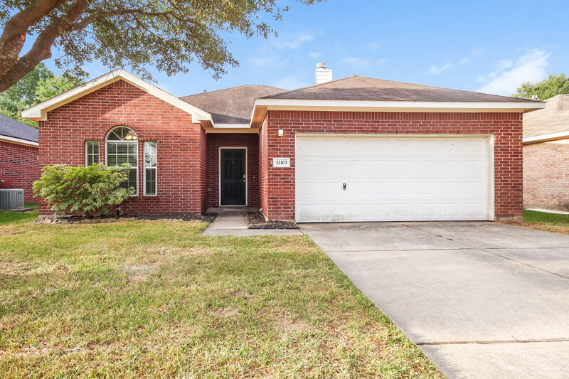 2,175/Mo, 32103 Sue Ln Pinehurst, TX 77362 External View