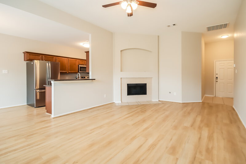 2,175/Mo, 32103 Sue Ln Pinehurst, TX 77362 Living Room View